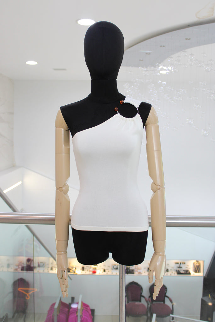 Blusa a un hombro blanca
