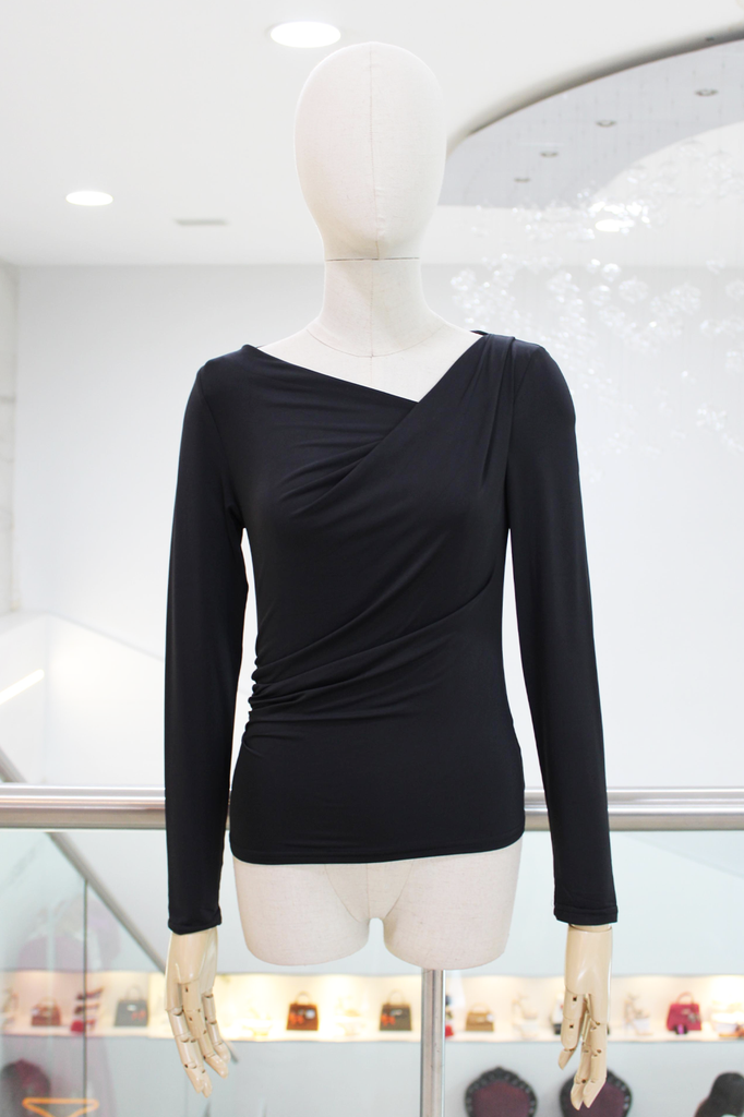 Blusa manga larga negra