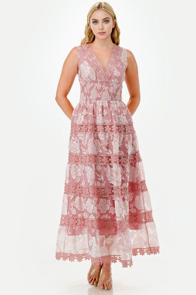 Vestido largo rosa con flores