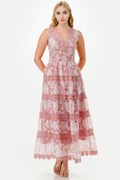 Vestido largo rosa con flores