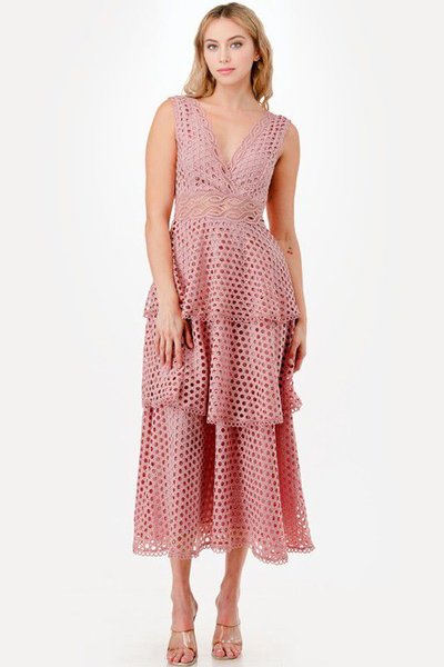 Vestido de guipur rosa
