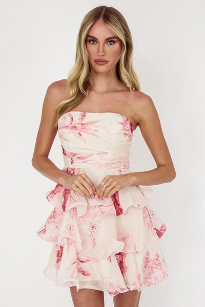 Vestido corto blanco y fucsia