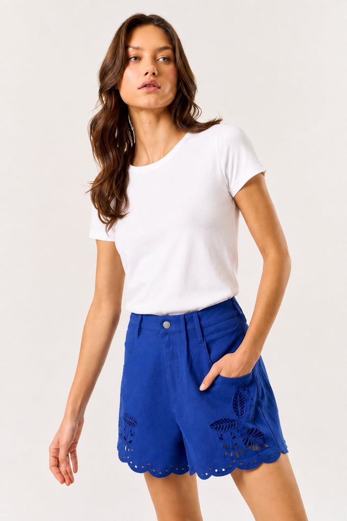 Short azul bordado