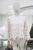 Blusa guipur floral hueso