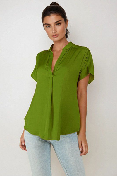 Blusa fluida verde olivo