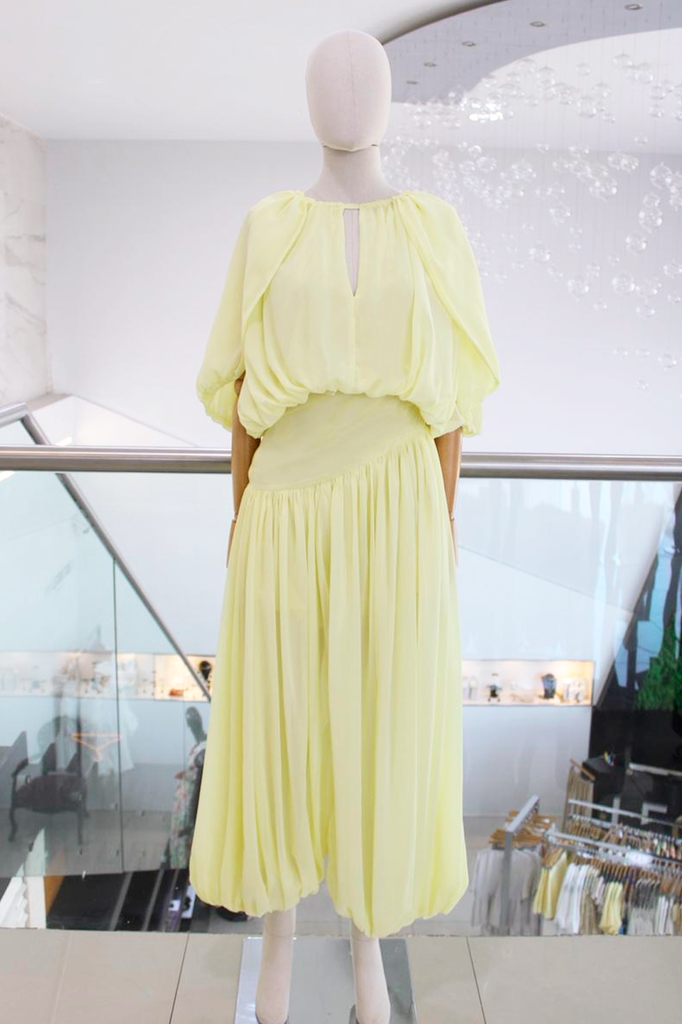Conjunto amarillo pastel