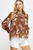 Blusa fluida café con beige