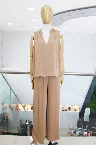 Conjunto fluido beige