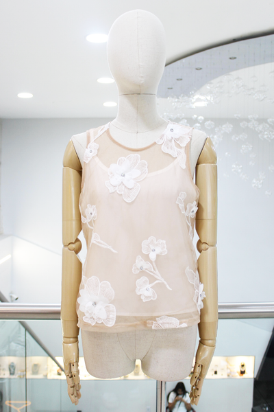 Blusa nude flores