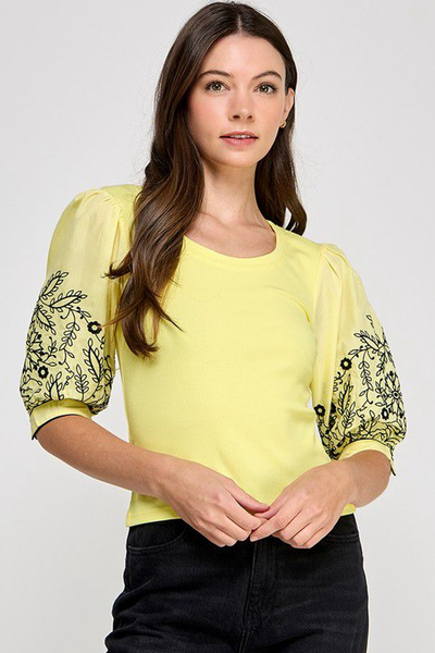 Blusa amarilla acanalada