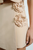 Falda beige con flores 3D