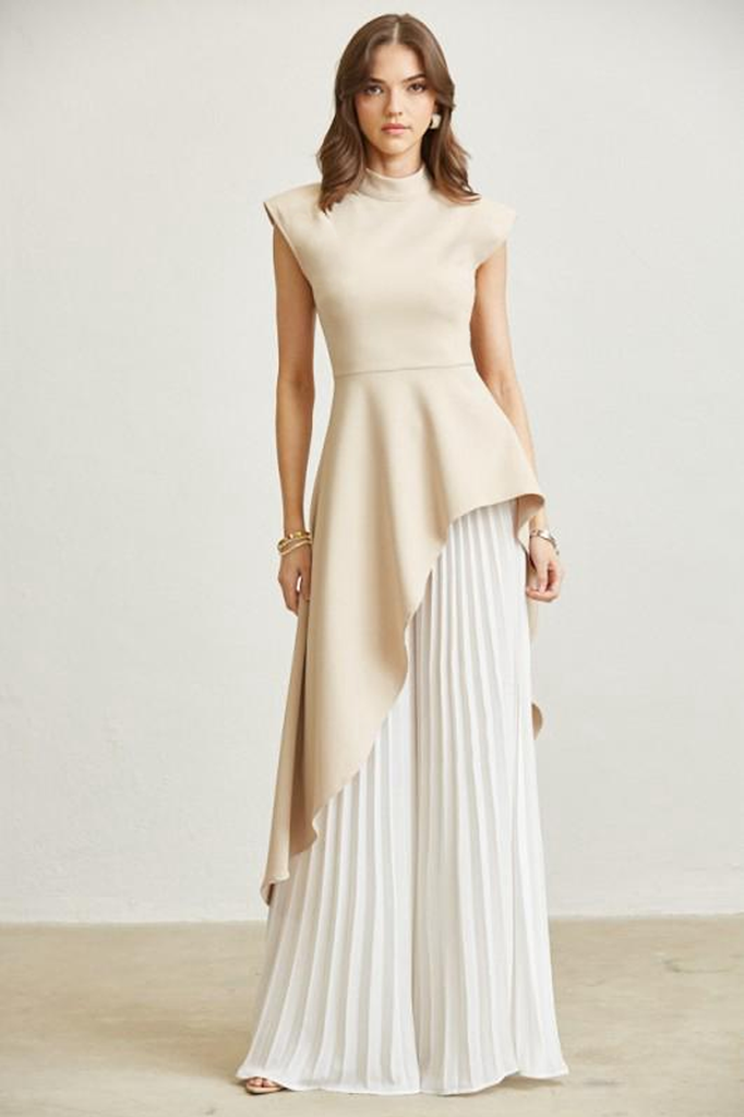 Conjunto beige y blanco