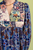 Vestido azul oscuro estampado