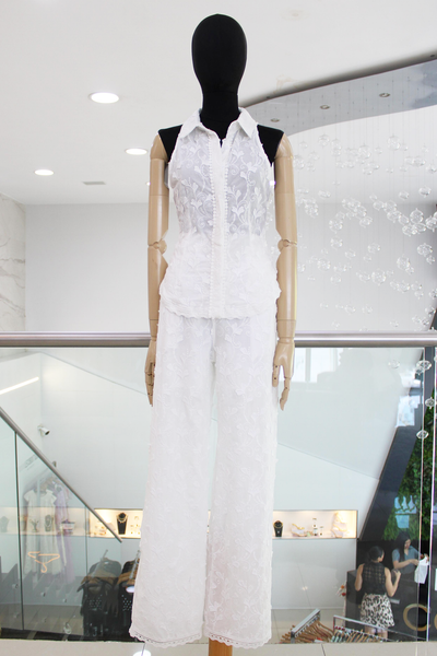 Conjunto blanco algodón bordado