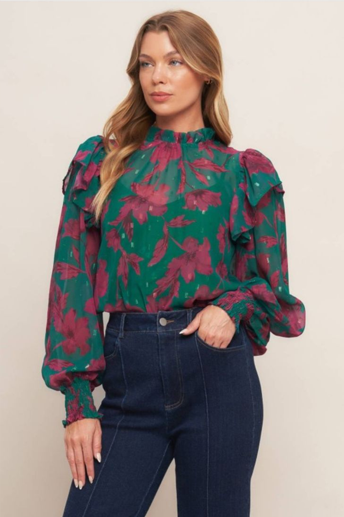 Blusa verde con flores magenta