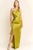 Vestido verde a un hombro
