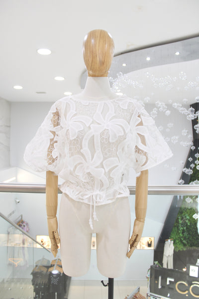 Blusa blanca bordada