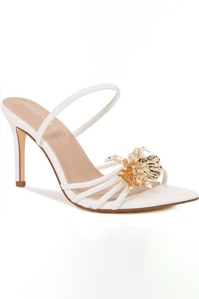 Tacones blancos flor