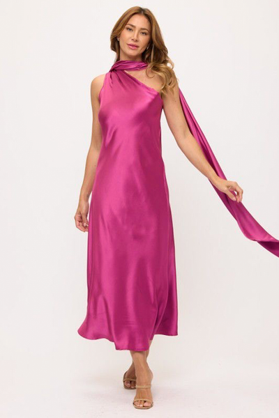 Vestido fucsia satinado