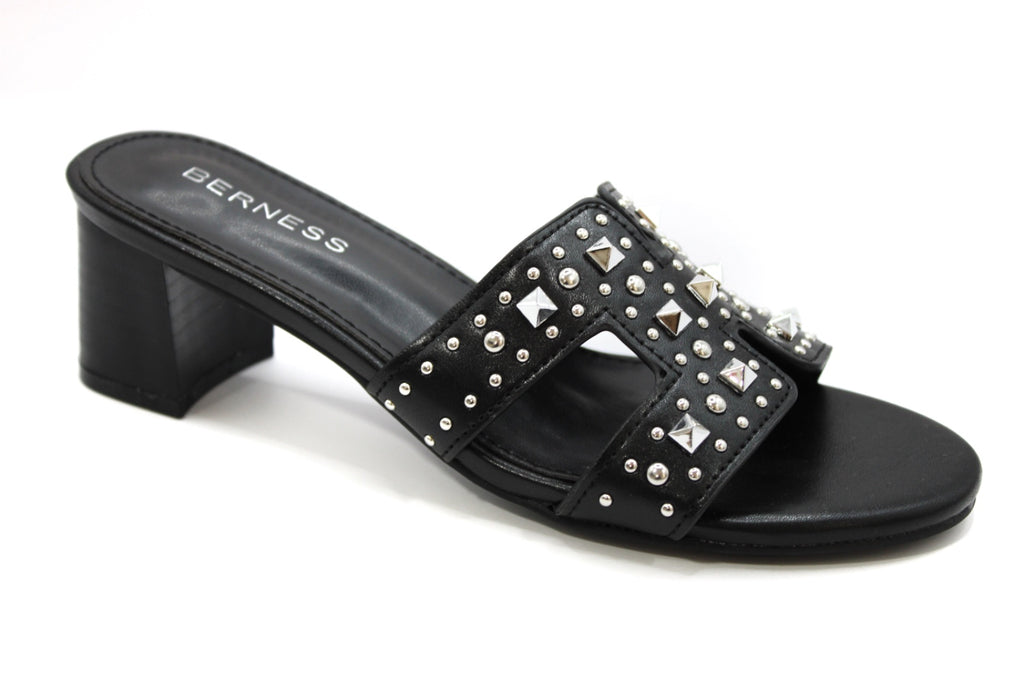 Tacón bajo negro studs 30/15%