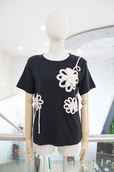 T-shirt negra flores