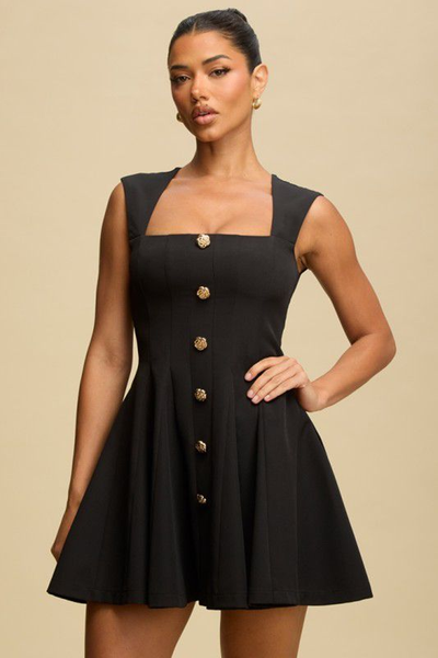 Vestido negro corto