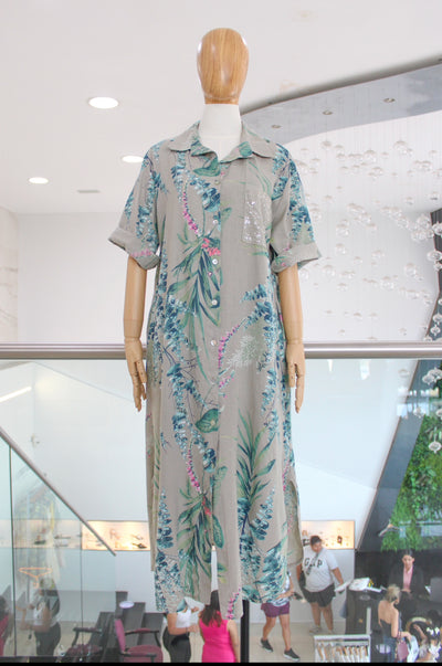 Vestido gris camisero hojas