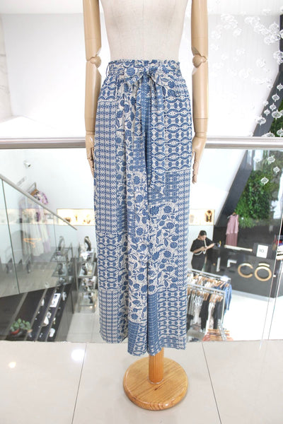 Pantalón estampado azul