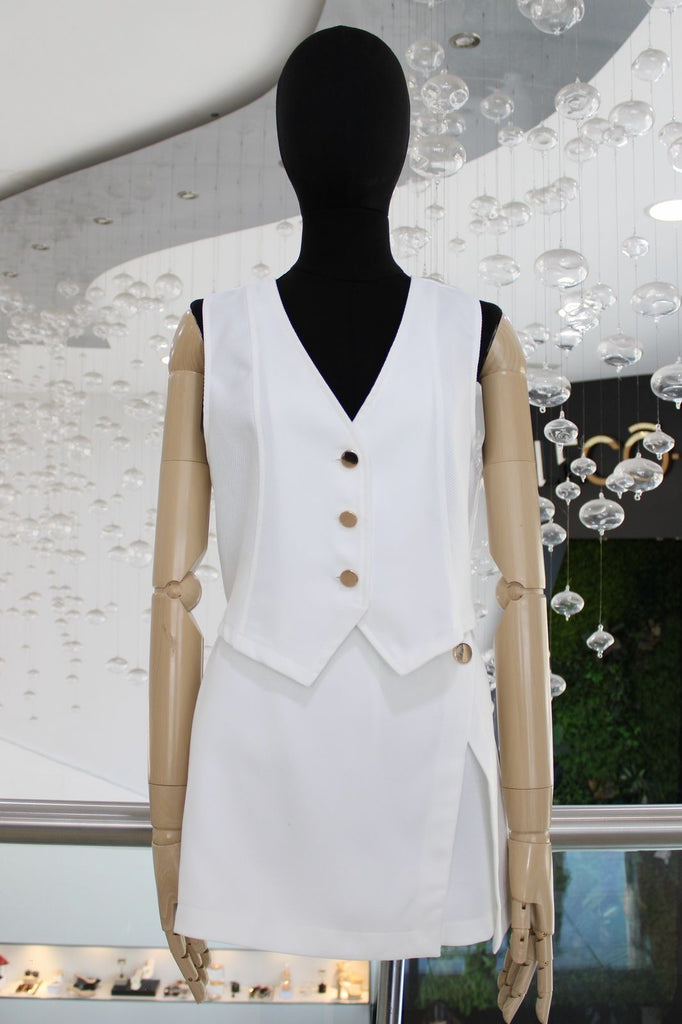 Conjunto blanco botones