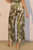 Conjunto verde con hojas beige