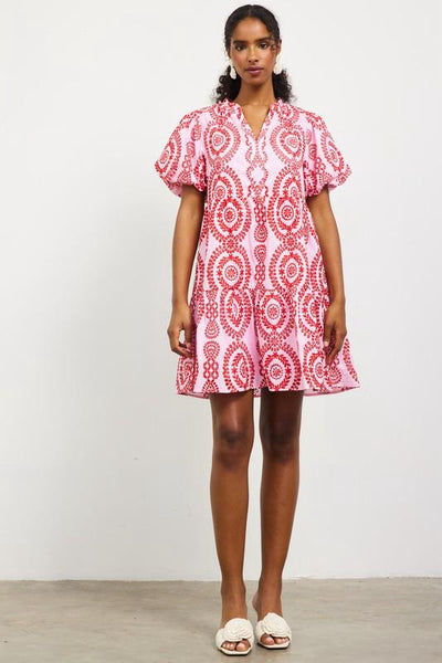 Vestido rosa bordado