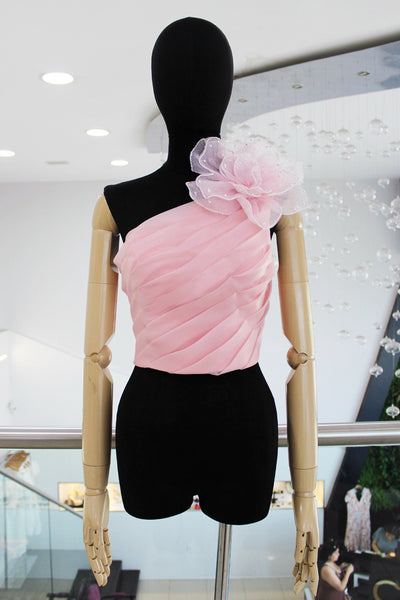 Crop top con flor maxi