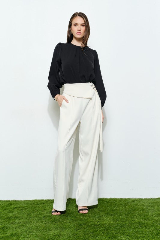 Pantalón beige claro