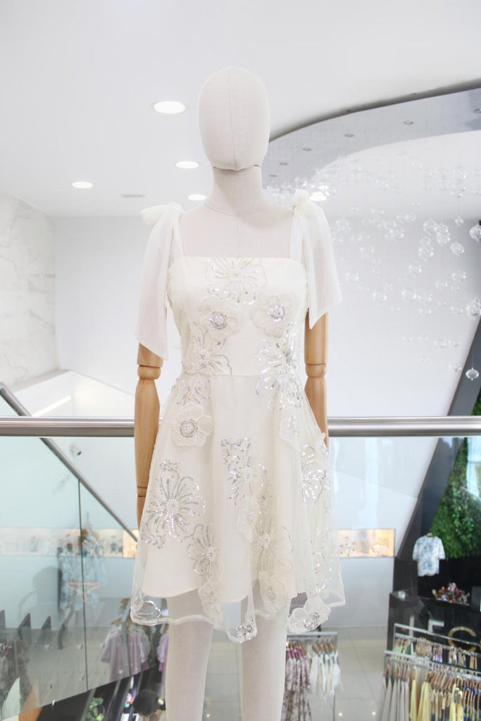 Vestido corto ivory flores