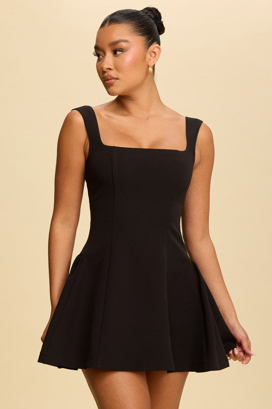 Vestido corto negro