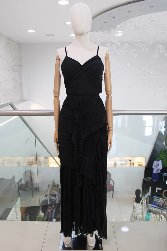 Conjunto negro plisado