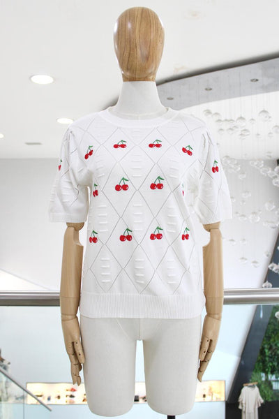 Blusa blanca cerezas