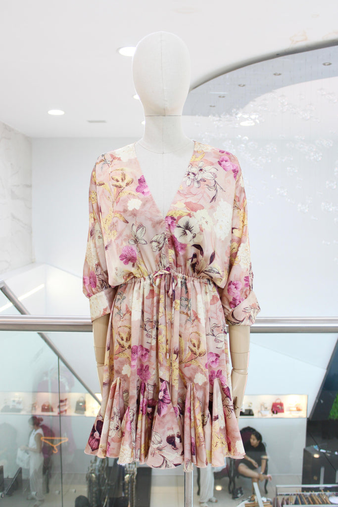 Vestido estampado de flores rosas