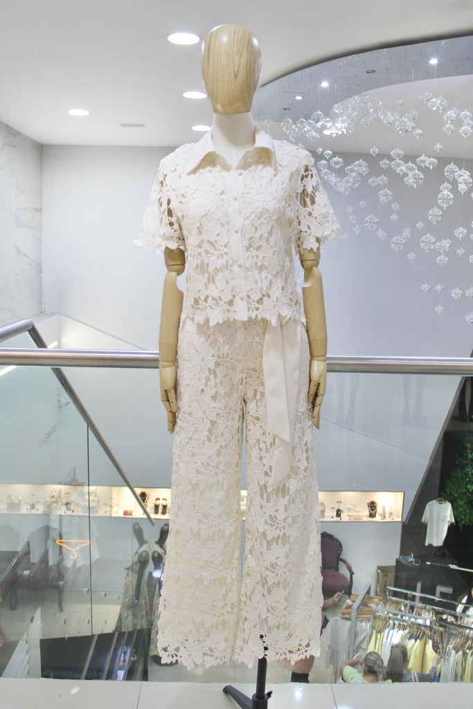 Conjunto guipur beige