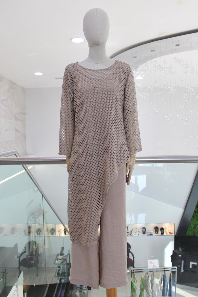 Conjunto arena blusa y pantalón
