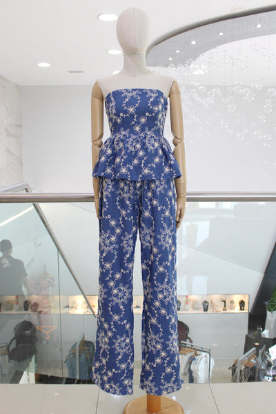 Conjunto azul bordado