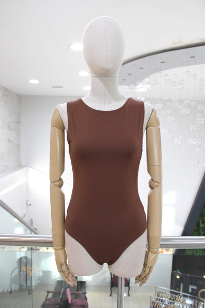 Body básico café