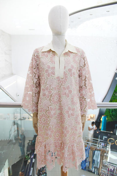 Vestido guipur floral rosa y beige