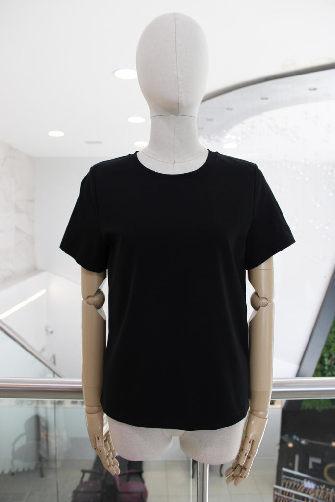 T-shirt negra