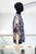 Blusa azul con estampado floral