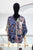Blusa azul con estampado floral