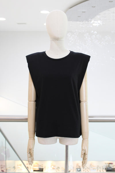 Blusa negra hombreras