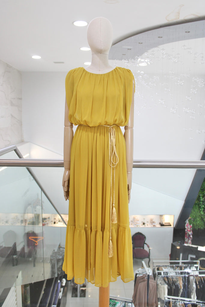 Vestido midi mostaza
