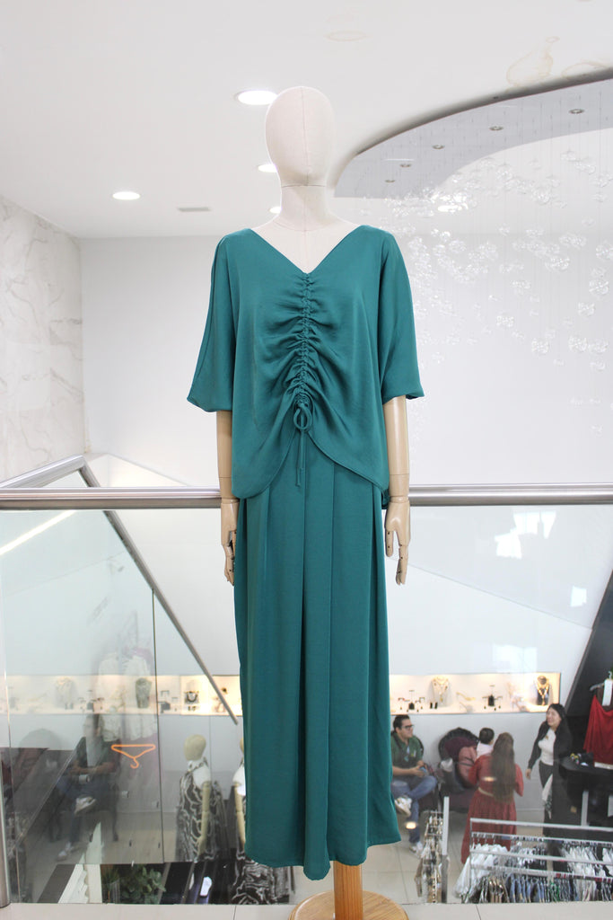 Conjunto fluido verde pino