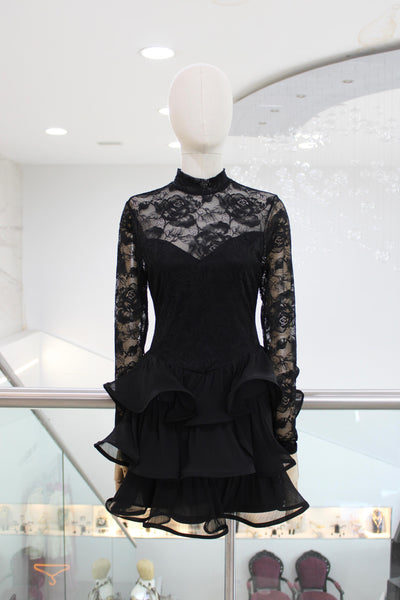 Vestido negro de encaje